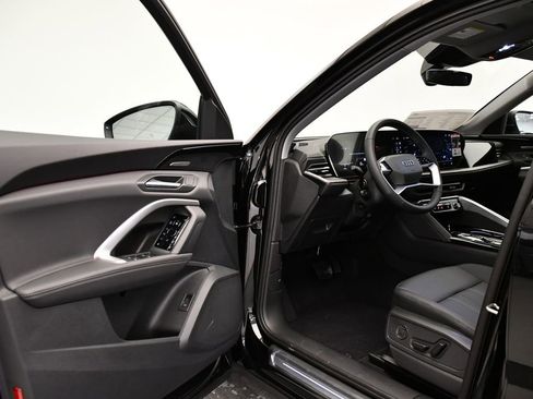 New 2025 Audi Q5 Premium Plus image 36