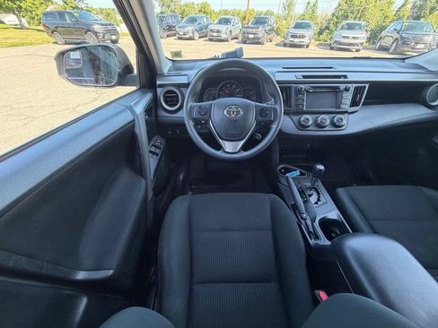 Used 2016 Toyota RAV4 LE AWD/4WD image 11