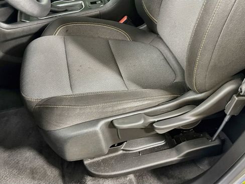 Used 2020 Chevrolet Traverse LS FWD image 23