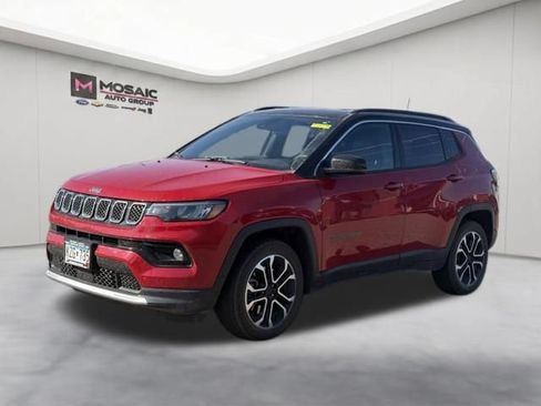 Used 2023 Jeep Compass Limited AWD/4WD image 4