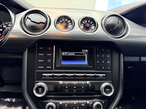 Used 2017 Ford Mustang GT w/ GT Performance Package RWD image 12