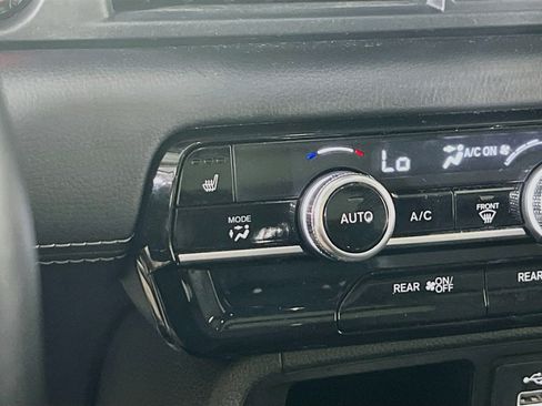 Used 2023 Honda Pilot Touring image 20