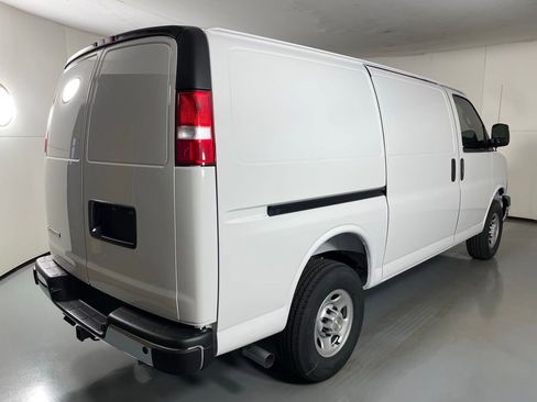 New 2025 Chevrolet Express 2500 w/ Driver Convenience Package image 10