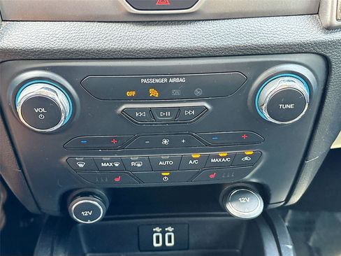 Used 2019 Ford Ranger XLT w/ Equipment Group 302A Luxury AWD/4WD image 16