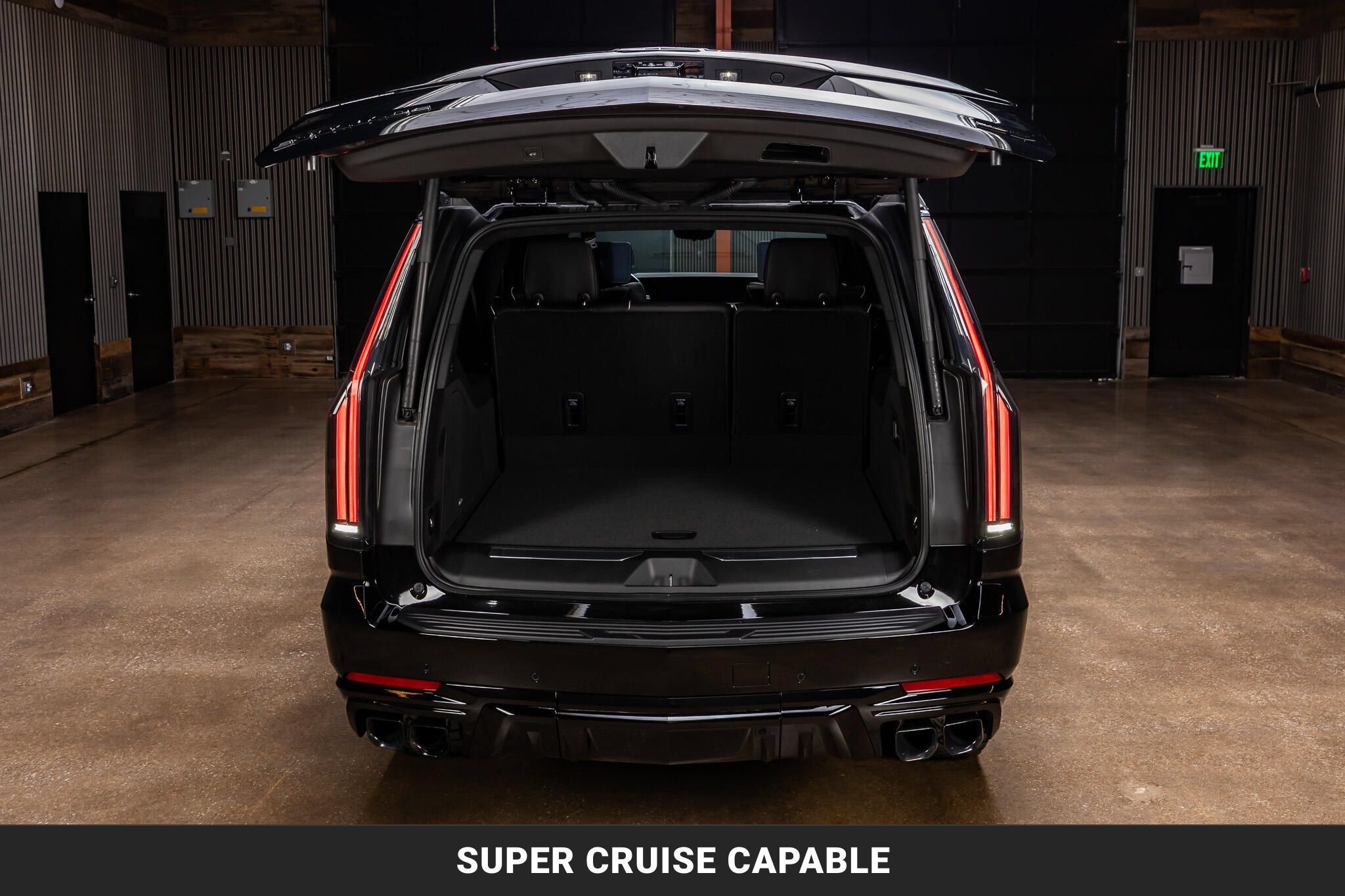 Used 2026 Cadillac Escalade ESV V w/ LPO, ONYX Package AWD/4WD image 9
