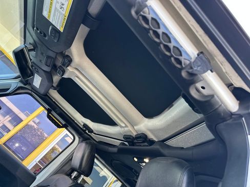 Used 2022 Jeep Wrangler Unlimited Sahara AWD/4WD image 20