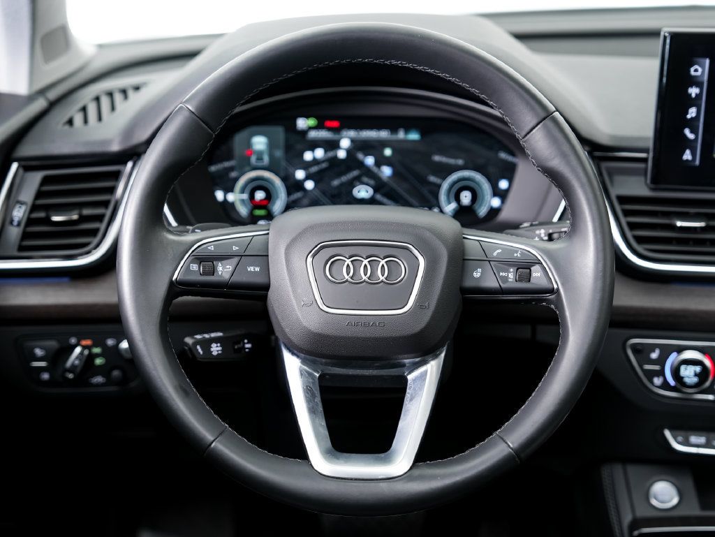 Used 2021 Audi Q5 e Prestige AWD/4WD image 11