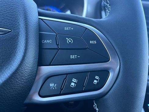 New 2026 Chrysler Pacifica Select FWD image 10