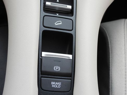 Used 2024 Honda HR-V LX image 69
