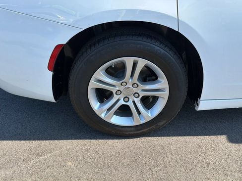 Used 2022 Dodge Charger SXT RWD image 12