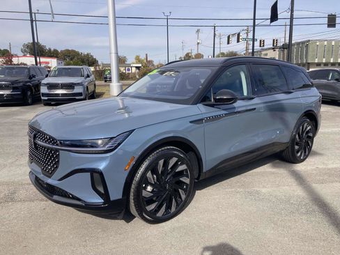 New 2026 Lincoln Nautilus Reserve image 9