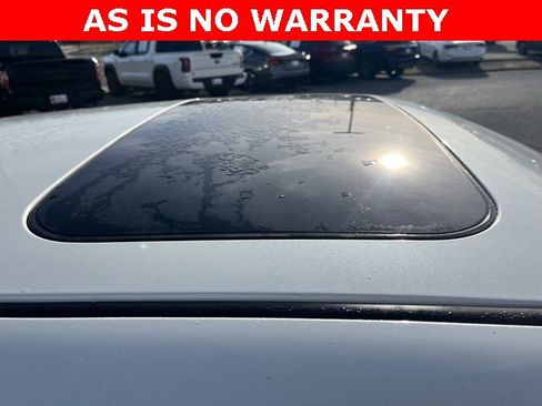 Used 2011 Nissan Juke SL image 10