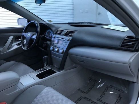 Used 2011 Toyota Camry SE w/ Fleet Convenience Pkg FWD image 15