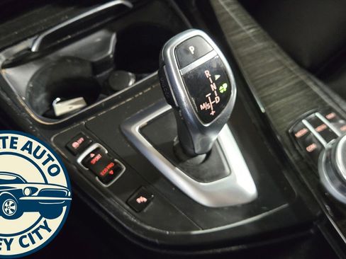 Used 2019 BMW 330i Gran Turismo xDrive w/ Convenience Package image 16