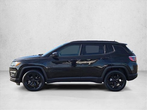 Used 2019 Jeep Compass Latitude FWD image 8