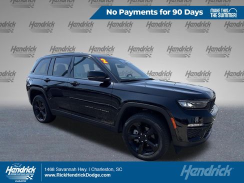 Used 2025 Jeep Grand Cherokee Limited w/ Black Appearance Package RWD image 1