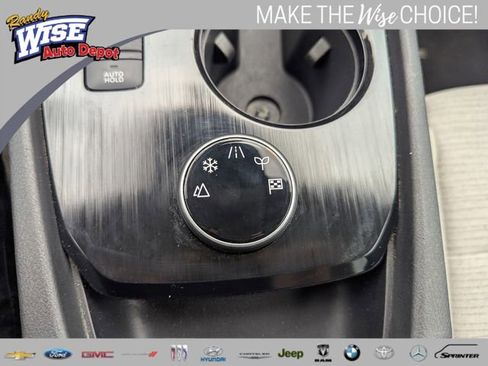 Used 2021 Nissan Rogue SV AWD/4WD image 14