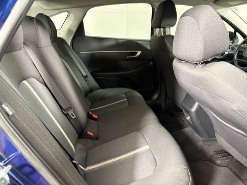 Used 2021 Hyundai Sonata SE w/ Preferred Accessory Package image 19