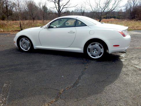 Used 2005 Lexus SC 430 Convertible w/ Preferred Accessory Pkg image 8