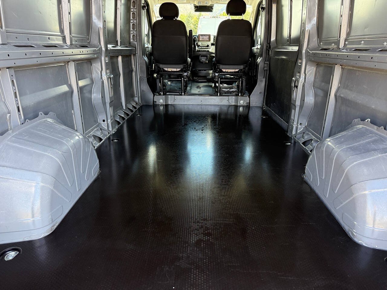 Used 2025 RAM ProMaster 2500 FWD image 20