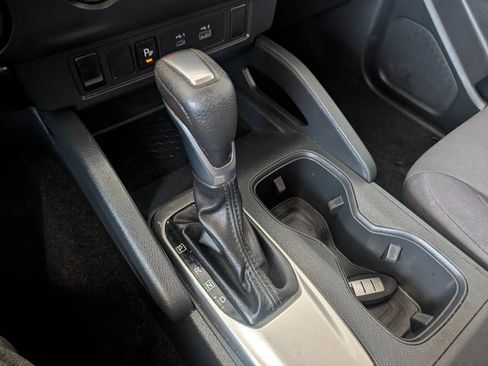 Used 2022 Nissan Frontier S w/ Technology Package RWD image 38