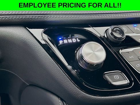 New 2026 Chrysler Pacifica Limited w/ Uconnect Theater Family Group image 19