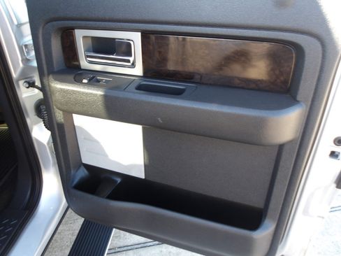 Used 2014 Ford F150 Platinum image 7