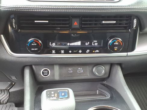 Used 2021 Nissan Rogue SV AWD/4WD image 21