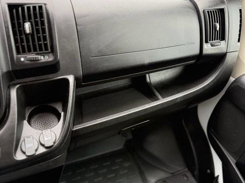 Used 2021 RAM ProMaster 3500 w/ Convenience Group image 17