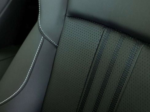 New 2026 Aston Martin DBX 707 image 18