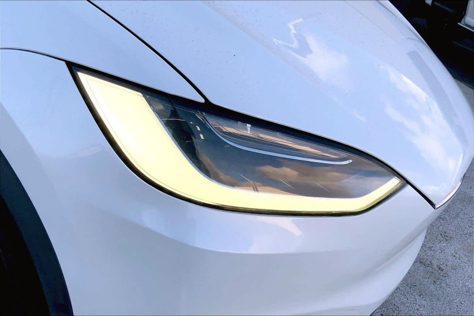 Used 2018 Tesla Model X 75D AWD/4WD image 30