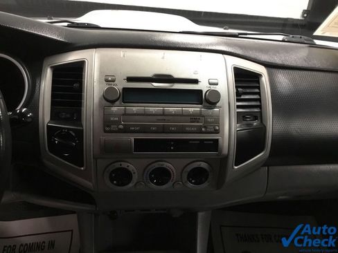 Used 2011 Toyota Tacoma 4x4 Double Cab w/ TRD Sport Pkg image 45