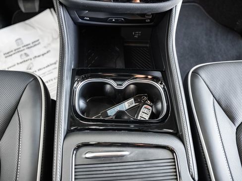 New 2026 Chrysler Pacifica Limited image 30