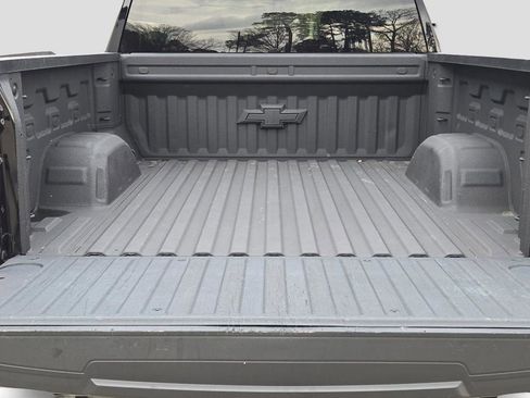 Used 2022 Chevrolet Silverado 1500 LT Trail Boss w/ Bed Protection Package image 11