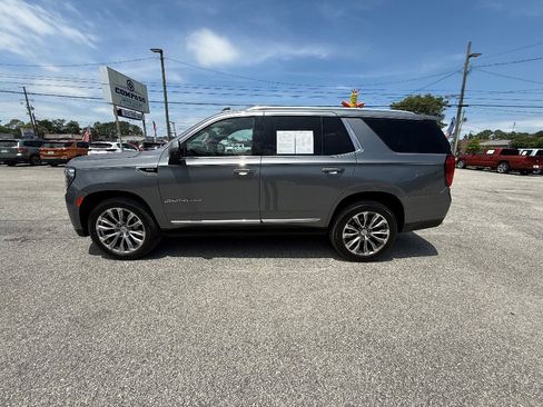 Used 2021 GMC Yukon Denali w/ Denali Premium Package AWD/4WD image 1