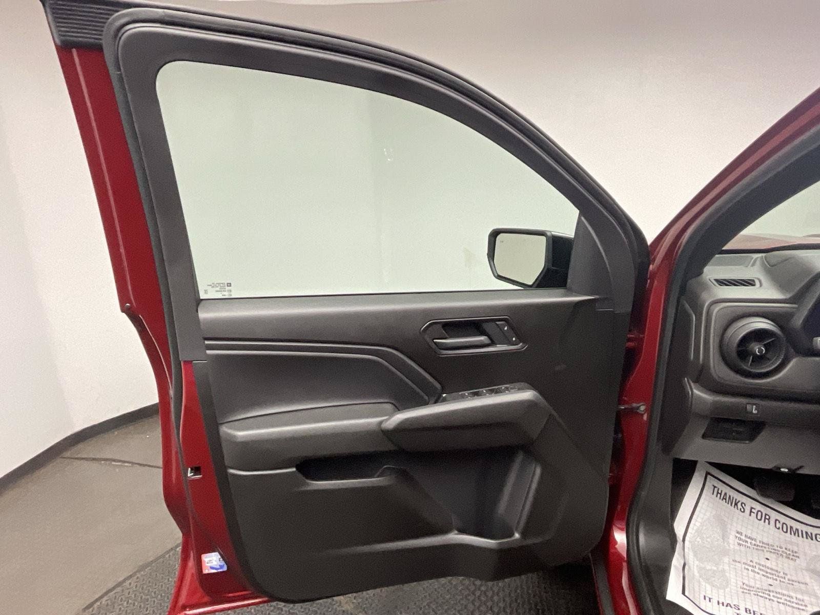Used 2026 Chevrolet Colorado Trail Boss AWD/4WD image 9