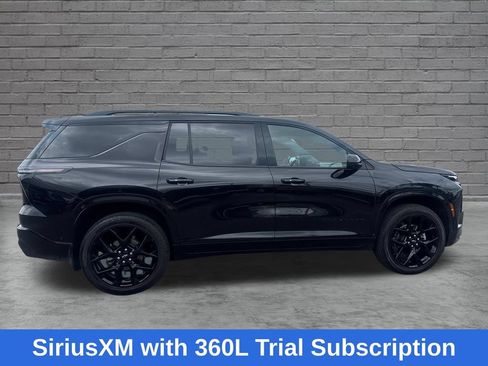 Used 2026 Chevrolet Traverse RS w/ LPO, Floor Liner Package AWD/4WD image 7