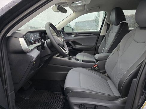 New 2026 Volkswagen Tiguan SE AWD/4WD image 16