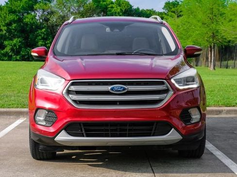 Used 2017 Ford Escape Titanium w/ Equipment Group 301A FWD image 10