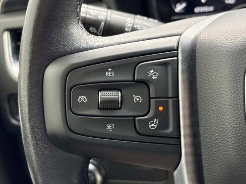 Used 2022 GMC Yukon XL SLT w/ SLT Luxury Package image 17