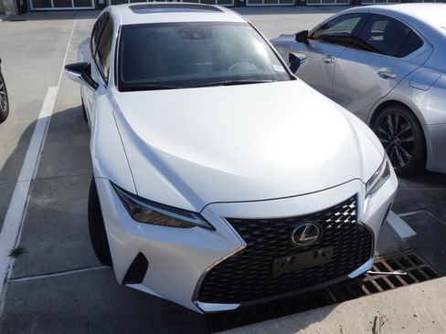 Used 2023 Lexus IS 300 w/ Comfort Package RWD image 3