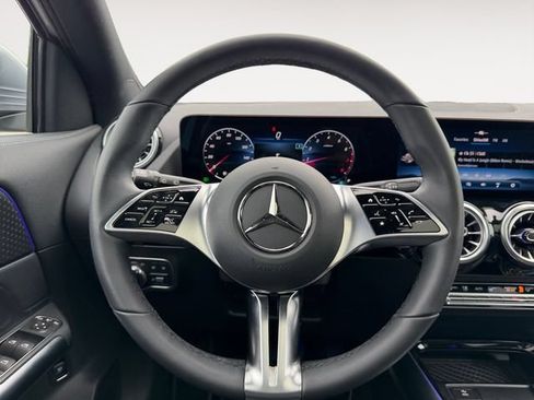 Certified 2026 Mercedes-Benz GLA 250 4MATIC image 19