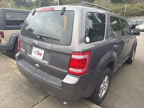 Used 2010 Ford Escape XLS image 8