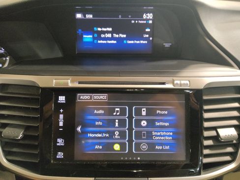 Used 2017 Honda Accord EX image 25