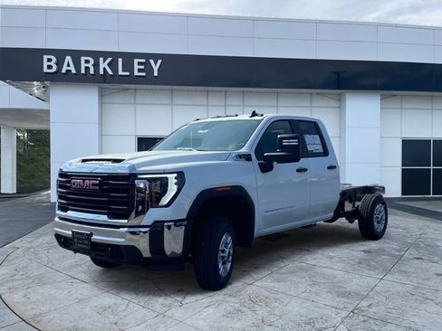 New 2026 GMC Sierra 2500 Pro w/ Convenience Package RWD image 5
