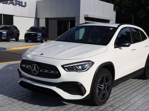 Used 2022 Mercedes-Benz GLA 250 4MATIC image 1