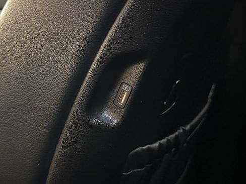 Used 2022 Kia Telluride EX FWD image 32