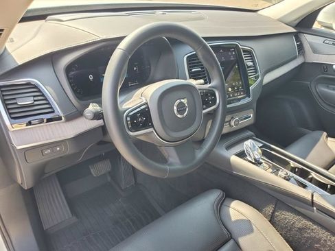 Used 2024 Volvo XC90 T8 Ultimate AWD/4WD image 17