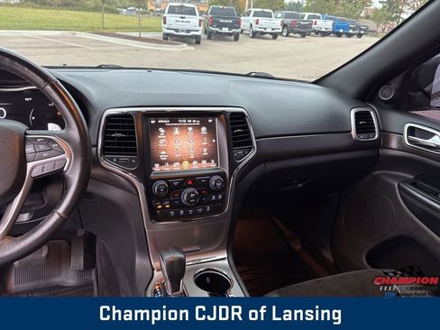 Used 2017 Jeep Grand Cherokee Altitude image 26
