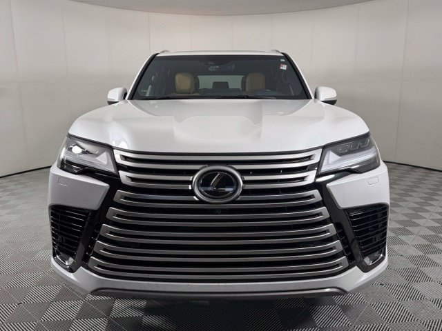 Used 2023 Lexus LX 600 4WD w/ Accessory Package (Z1) image 11